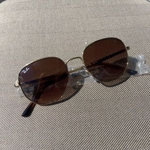 Ray-Ban RB3682 Gradient Brown Sunglasses
